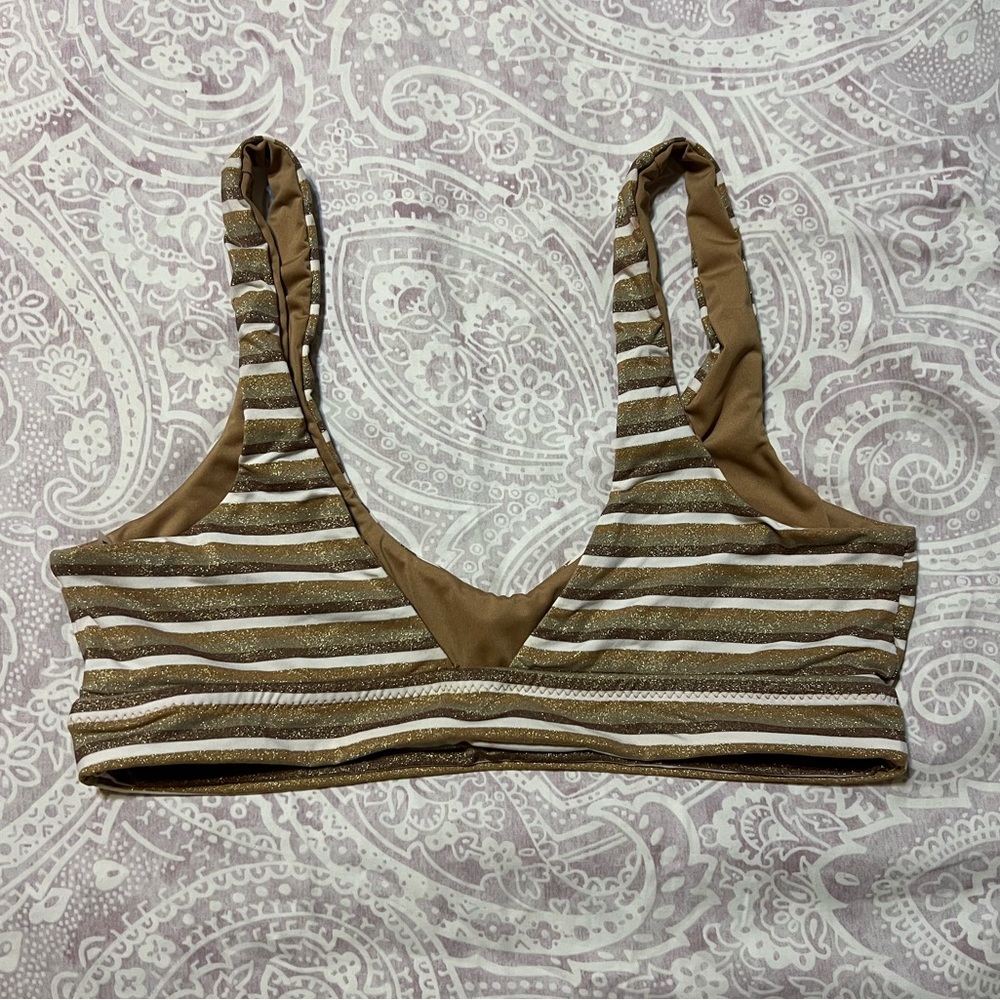 SWIM SET 🩷 👙 Vitamin A Sienna Top and Natalie Miter Tie Bottom Set Medium - Picture 6 of 10